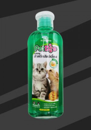  Petdog แชมพูสำหรับสัตว์เลี้ยง Petshampoo ใช้ได้ทั้งหมาและแมว กลิ่นหอม สะอาด ราคาไม่แพง