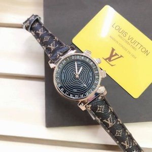 นาฬิกาข้อมือ⏰ LV ⏰ - นาฬิกาสายหนัง​ - ขนาดหน้าปัด 33 mm ????สินค้ามีถ่าน ผ้าเช็ค ถุงผ้าแถมให้นะคะ ????พร้อมกล่องแบรนด์