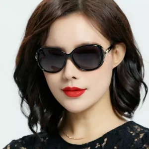 2020ใหม่โพลาไรซ์แว่นกันแดดหญิงป้องกันรังสีUVจากแสงแดดแว่นกันแดดสุทธิสีแดงดาวสไตล์หน้ารูปกลมแว่นตาใบหน้าขนาดใหญ่แลดูผอม